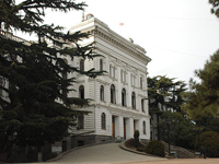 Здание Тбилисского Университета